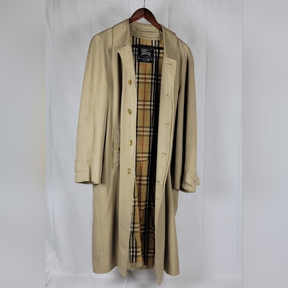 Burberry Tan Trench Coat with Signature Nova Check Lining
